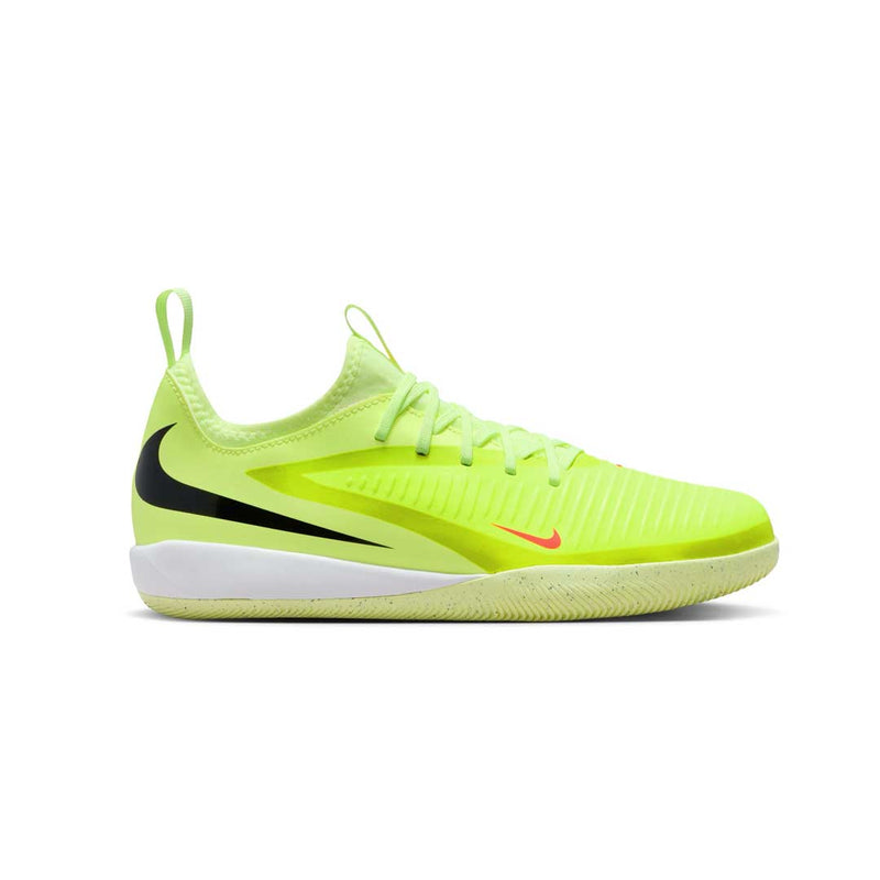 nike indoor sports shoes