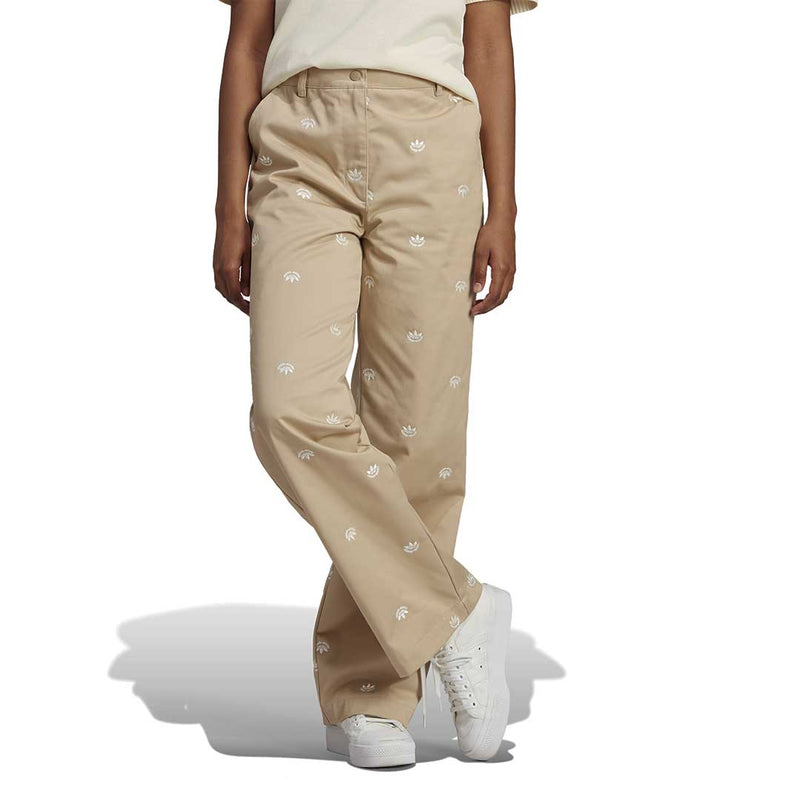 adidas - Pantalon chino Allover Mini Crest pour femme (II5638)