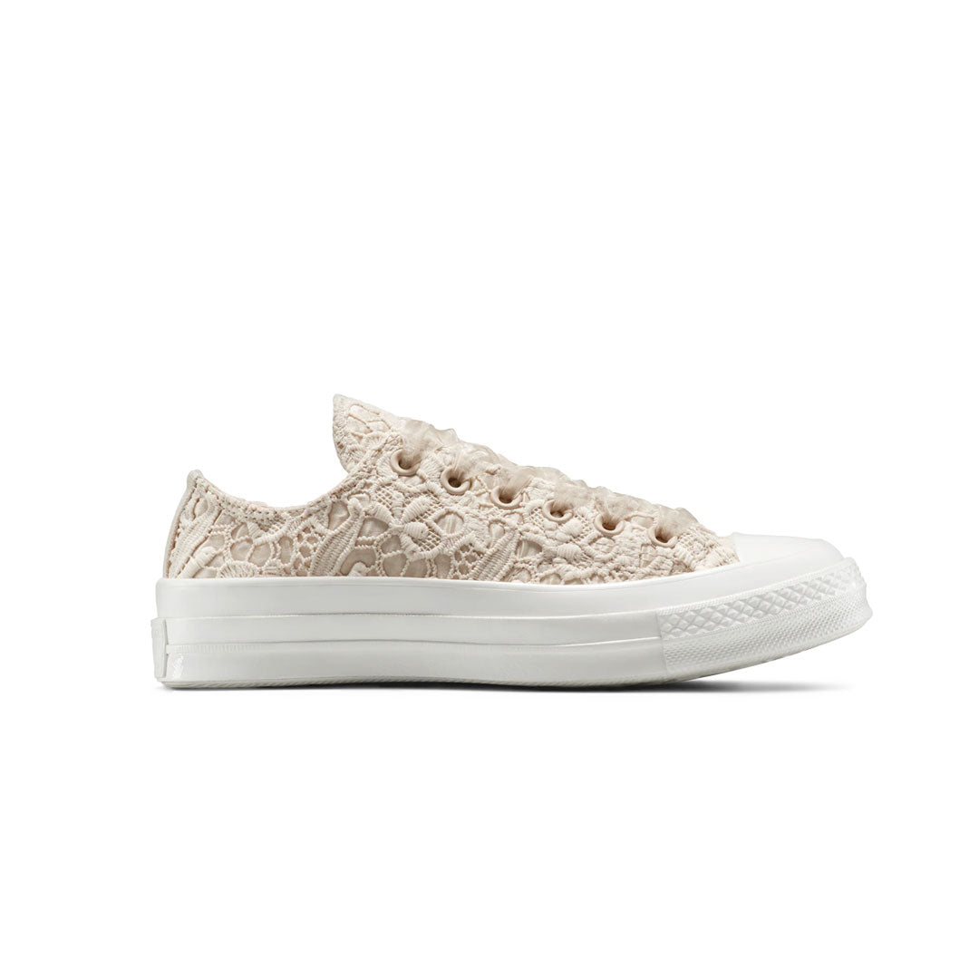 Converse - Unisex Chuck 70 Crocheted Satin Low Top Shoes (A15082C