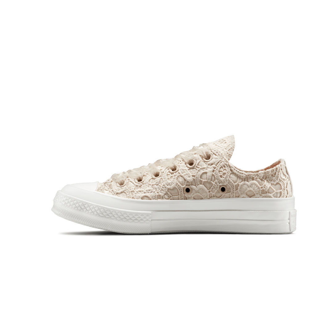 Converse - Unisex Chuck 70 Crocheted Satin Low Top Shoes (A15082C