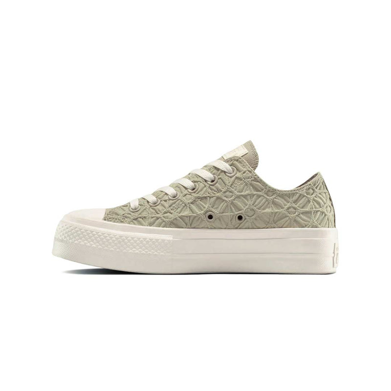 Converse - Women's Chuck Taylor All Star Lift Platform Low Top Shoes (A13524C)