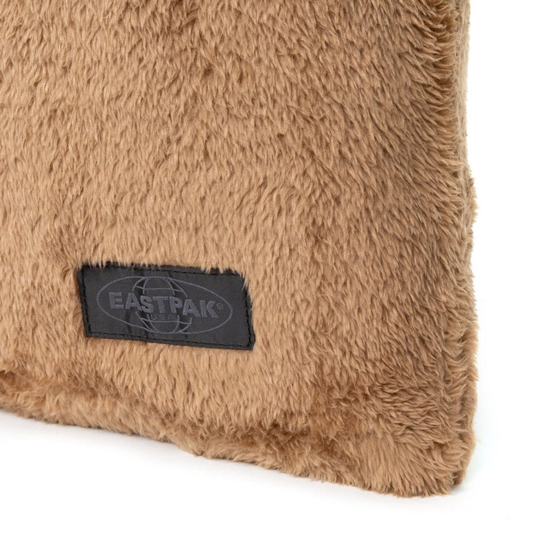 Eastpak - Charlie Fuzzy Shoulder Bag (82BMEI0)