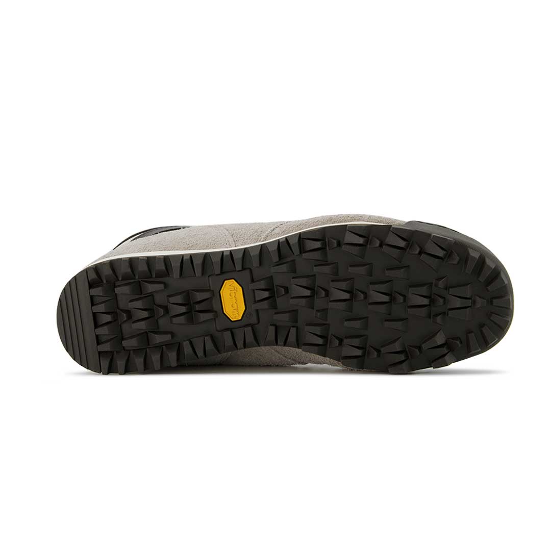 New Balance - Unisex Rainier Boots (URAINAD) – SVP Sports