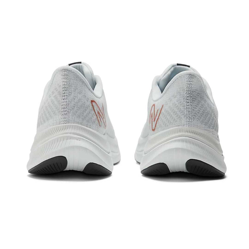 New Balance - Chaussures FuelCell Propel V4 pour femmes (large) (WFCPRGB4)