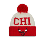 New Era - Men's Chicago Bulls 2022 NBA Draft Cuffed Knit Pom Hat (60243296)