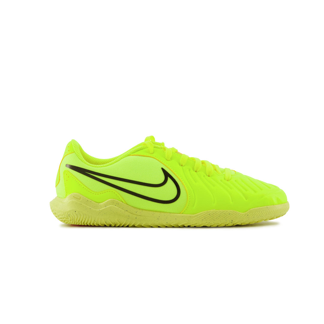 indoor soccer shoes 10
