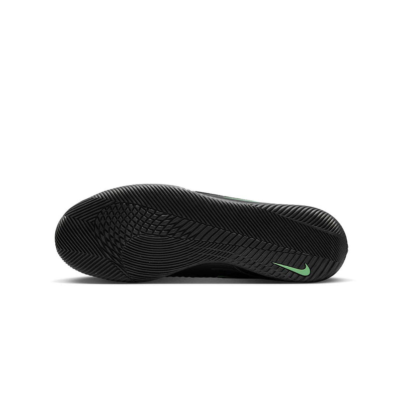 Nike - Men's Phantom 6 Low Club Indoor Court Soccer Shoes (HQ2323 001)