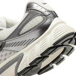 Nike - Men's V5 RNR Shoes (HJ5228 009)