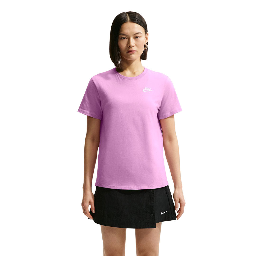 Nike - Women's NSW Club Essentials T-Shirt (DX7902 504) – SVP Sports