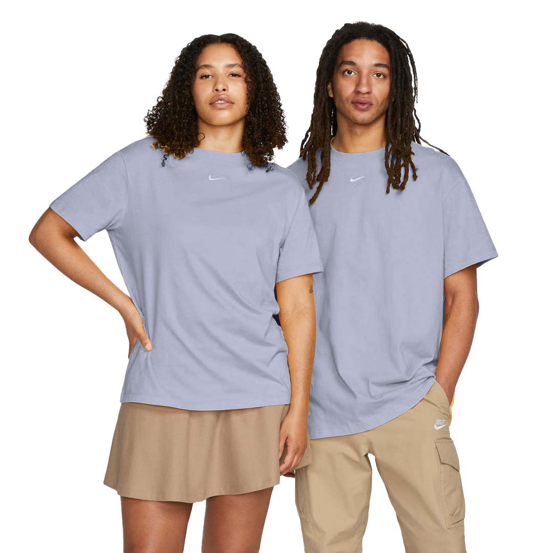 nike essential boyfriend tee