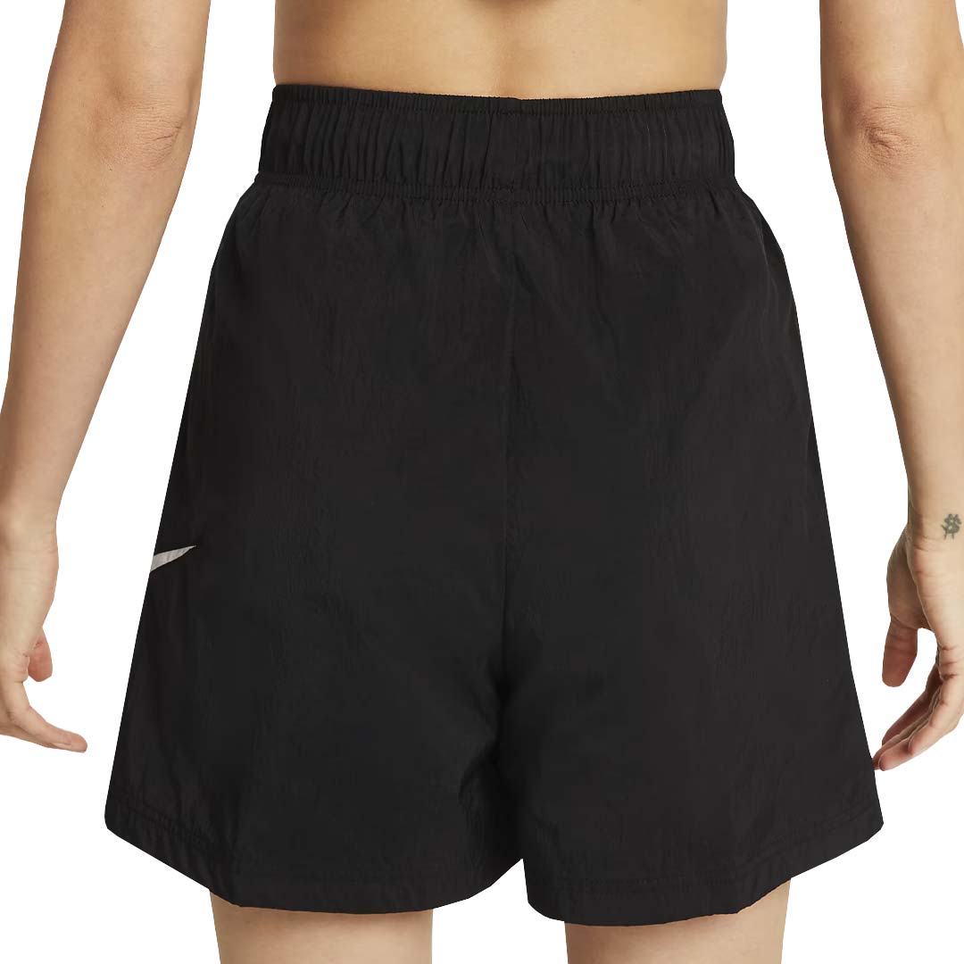 Nike - Women's NSW Essential Woven Shorts (DM6739 010) – SVP Sports