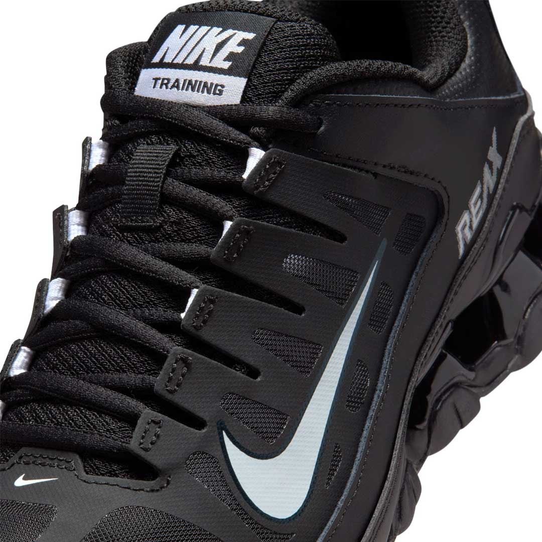 RIKO　黒　38 Nike---Women_s-Reax-8-TR-Shoes