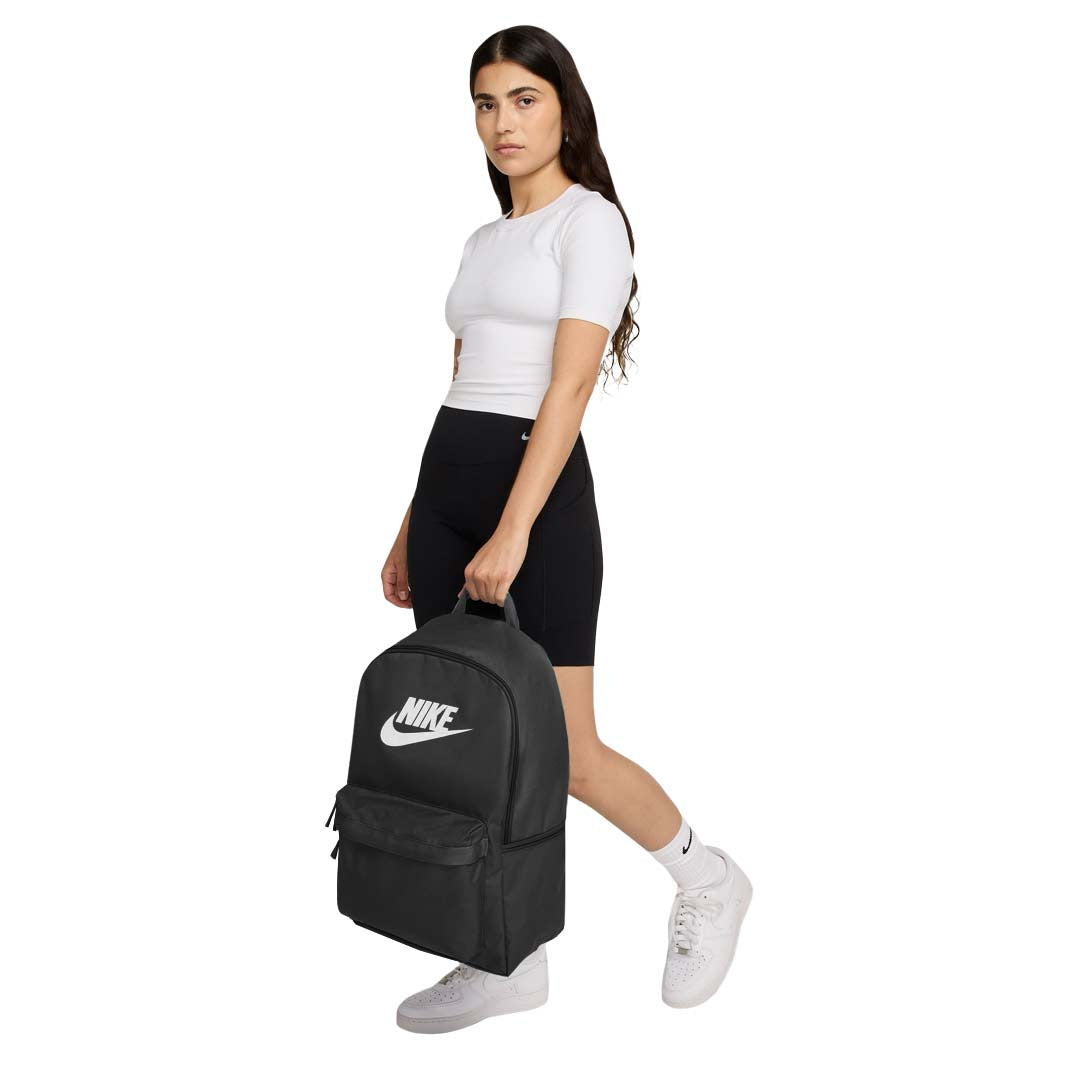 black nike backpack girl Nike