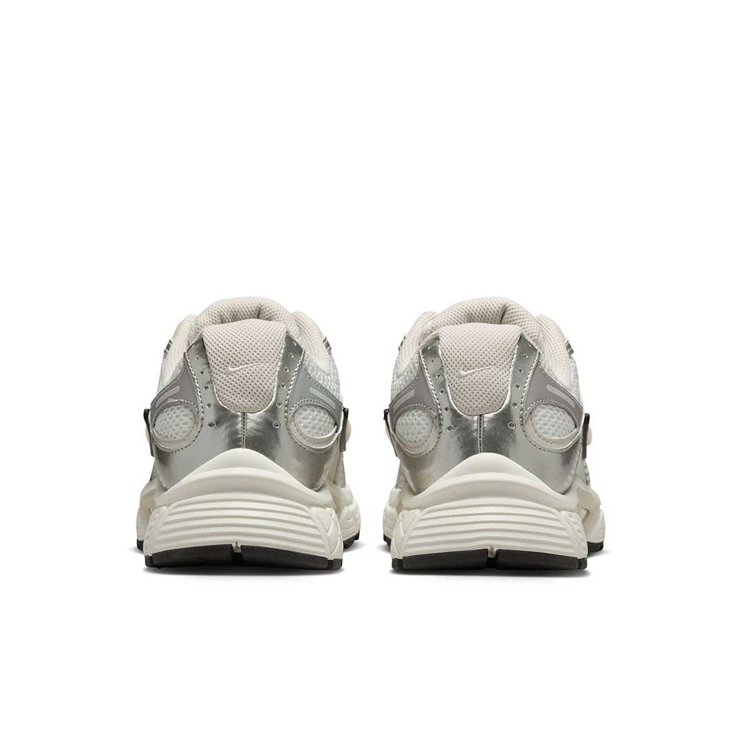 Nike - Women's V5 RNR Shoes (HQ7901 104) – SVP Sports