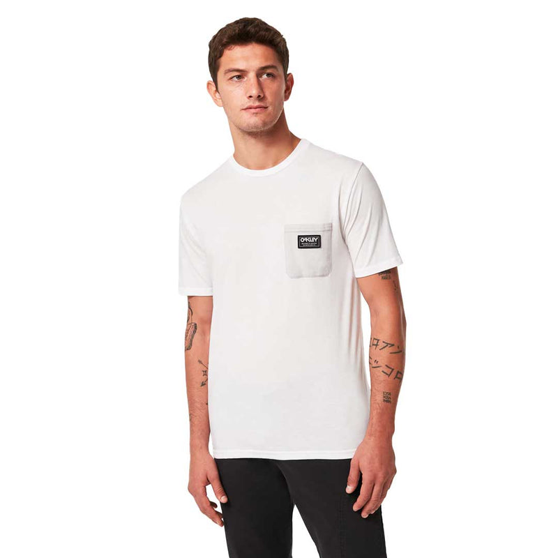 Oakley - Men's Classic B1B Pocket T-Shirt (FOA403729 105)