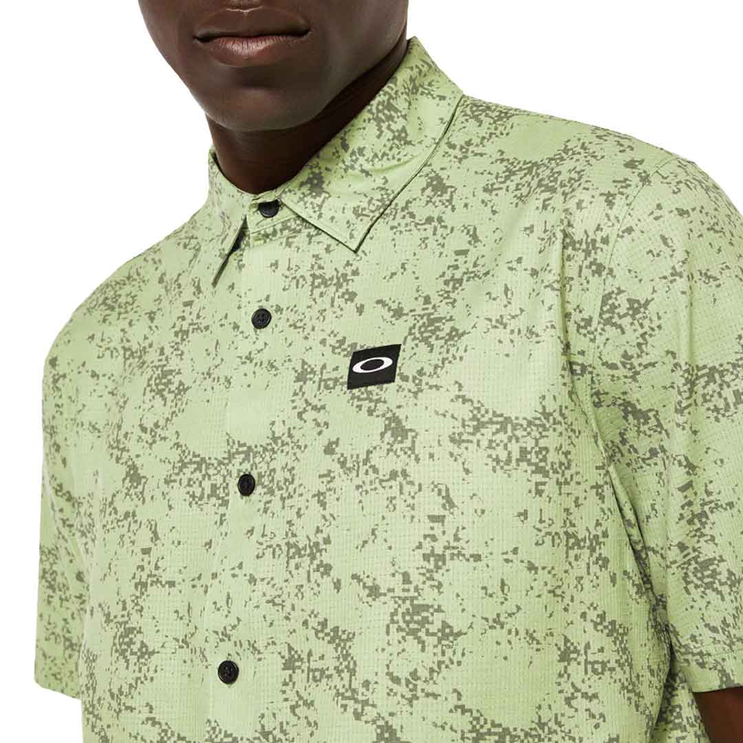 ウエア Oakley - 16&#39;s OAKLEY Geometric Camo Golf LS Polo Oakley - 16's OAKLEY Geometric Camo Golf LS Poloの通販 by
