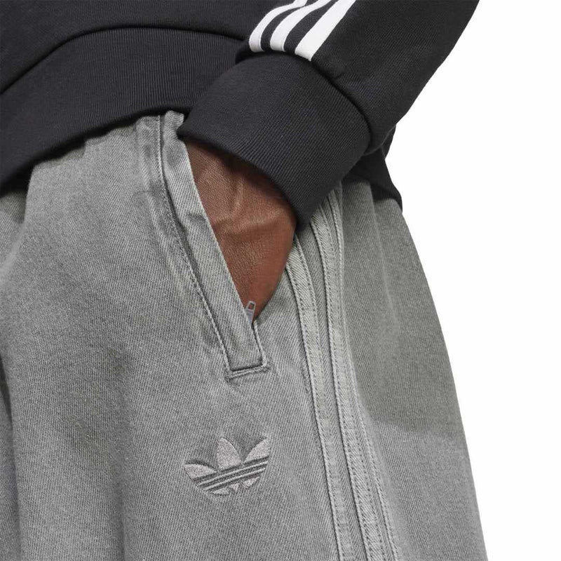 adidas - Men's Adicolor Loose Denim Track Pant (JW5920)