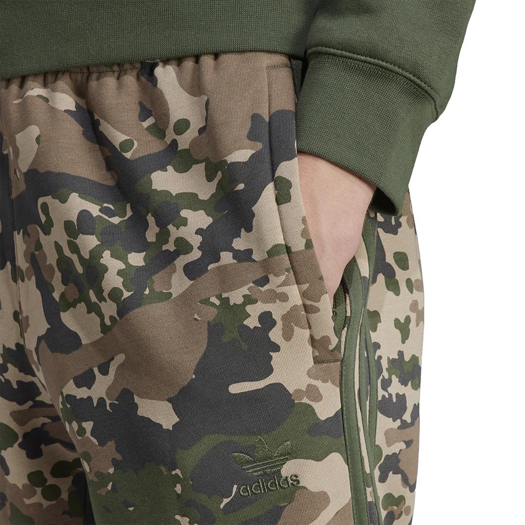 Adidas Men s Graphics Camo Sweatpant IP0283 Camouflage S