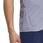 adidas - Débardeur d'entraînement Yoga Base pour hommes (IB7889) 