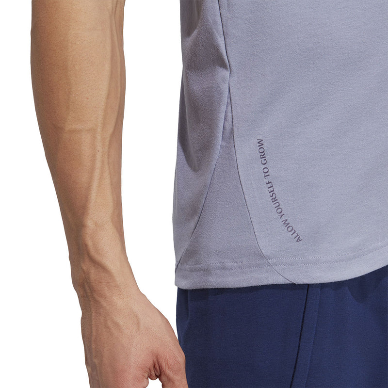 adidas - Débardeur d'entraînement Yoga Base pour hommes (IB7889) 