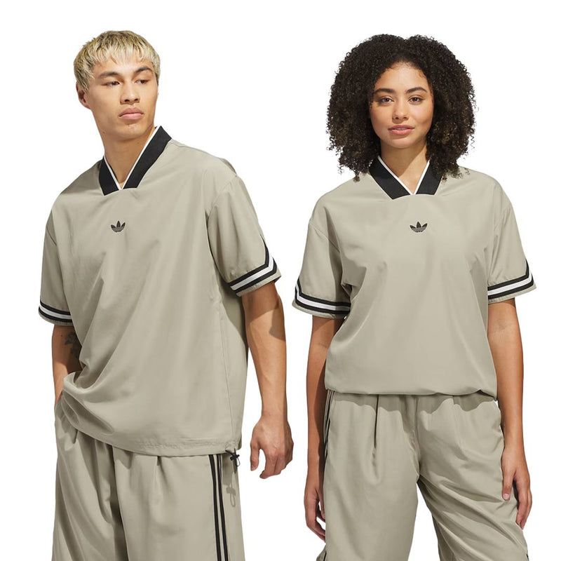 adidas - Unisex Originals Basketball Warm Up Short Sleeve T-Shirt (KA9350)