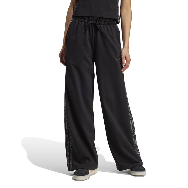 adidas - Women's Animal Print 3-Stripes Open Hem Jogger Pant (JM1840)