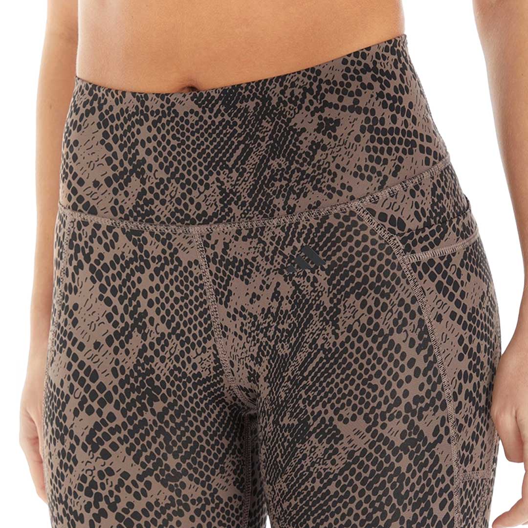 adidas - Women's Stash Pocket Animal Print 7/8 Leggings (HR2965