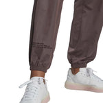 adidas - Women's Woven Pant (HM2905)