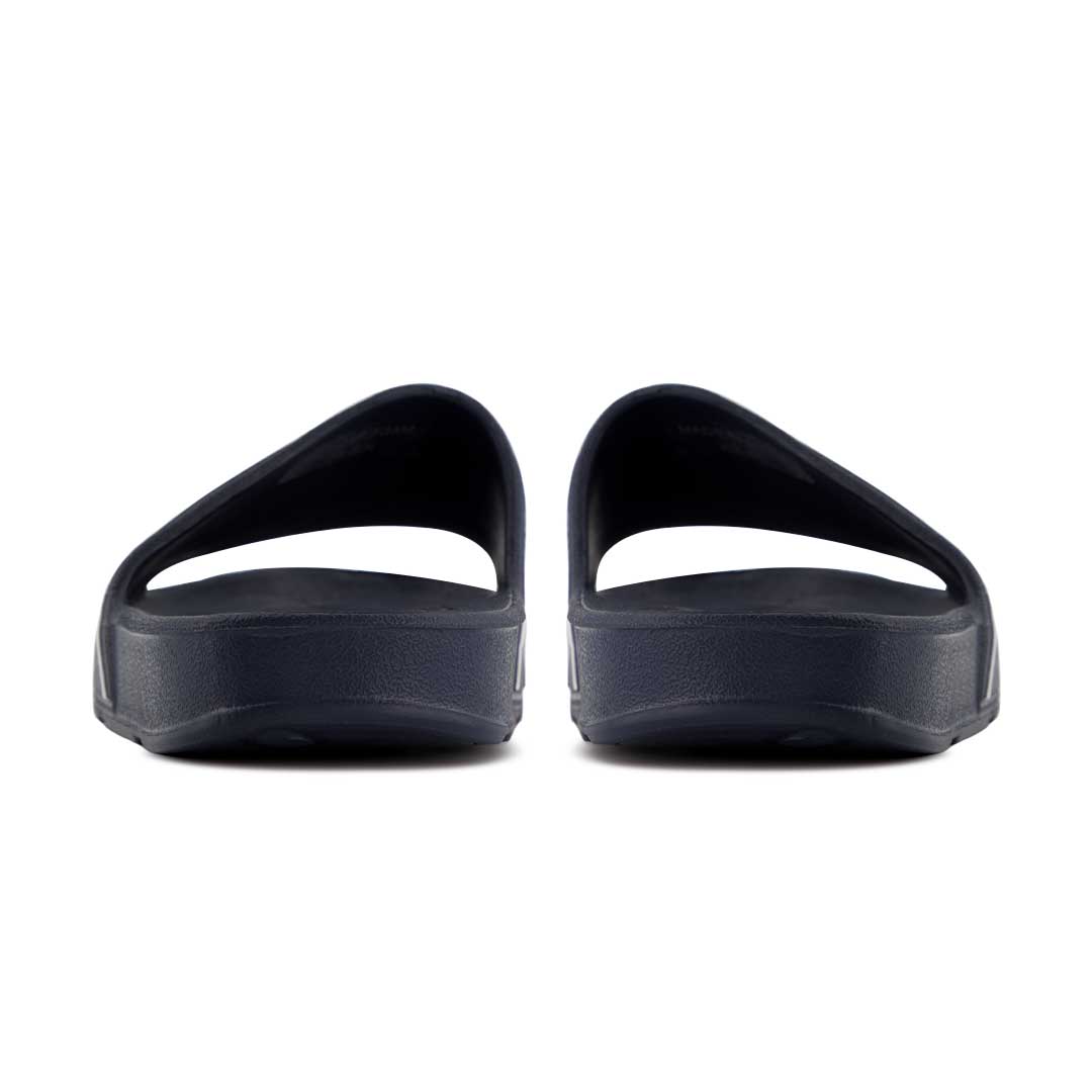 Nike benassi slides discount junior